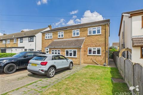 28b Cardinal Way, Rainham, RM13 9RB