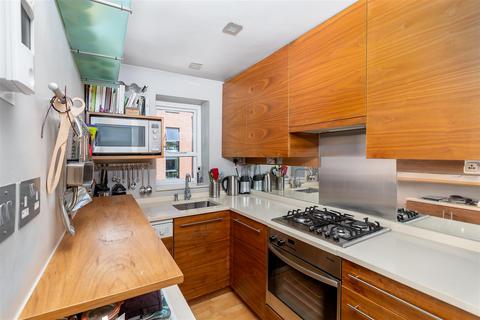 1 bedroom flat to rent, Priory Road, South Hampstead NW6