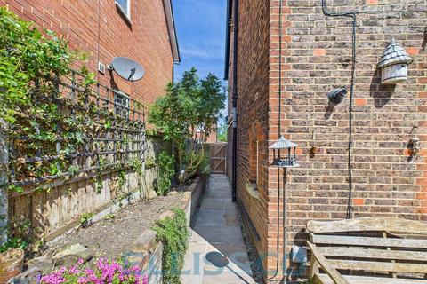 28 Albert Road, Tonbridge, TN9 2SR