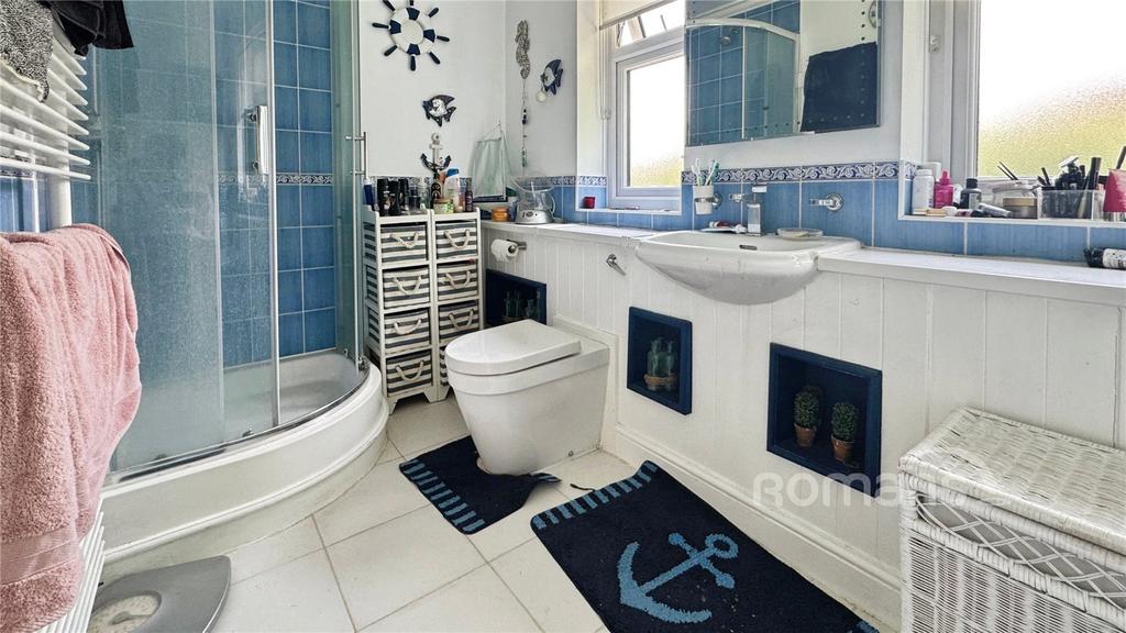 Bathroom 1.1