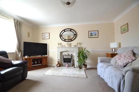 18 Peasmead, Buntingford, SG9 9SF