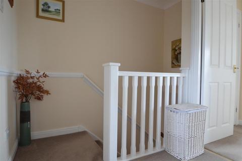 18 Peasmead, Buntingford, SG9 9SF