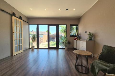 7 Keats Way, Greenford, UB6 9HD