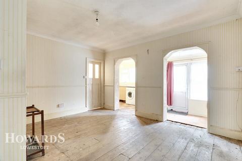 2 bedroom detached house for sale, St Peters Street, Lowestoft
