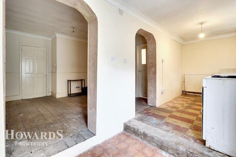 2 bedroom detached house for sale, St Peters Street, Lowestoft