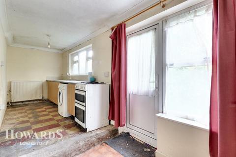 2 bedroom detached house for sale, St Peters Street, Lowestoft
