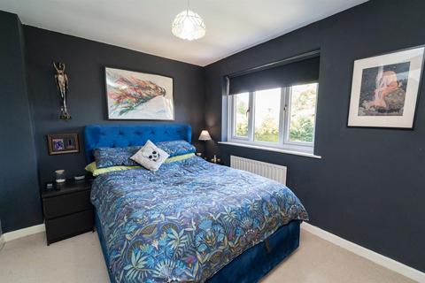 8 Shuttleworth Close, Manchester, M16 8NN
