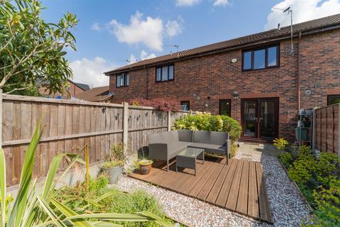 8 Shuttleworth Close, Manchester, M16 8NN