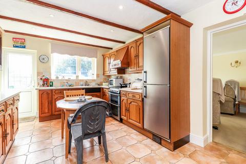 3 bedroom bungalow for sale, Codmore Crescent, Chesham, Buckinghamshire, HP5