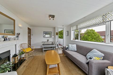 3 bedroom flat for sale, Magnolia Court, West Hall Road, Kew, Richmond, Surrey TW9