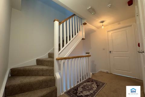 13 Farnley Road, Hamilton, Leicester, LE5 1GP