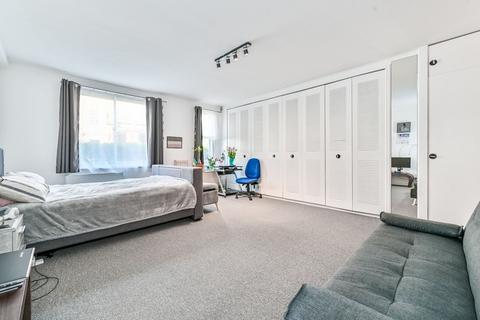 Oakley Square, Camden, London, NW1