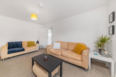 3 bedroom semi-detached house to rent, South Hill Lane, Wellingborough NN8