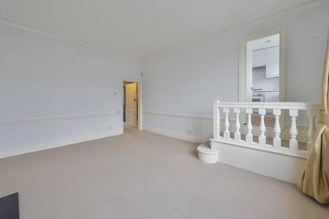 undefined, Onslow Gardens, South Kensington, London, SW7