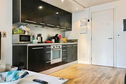 2 bedroom flat to rent, West Point, Wellington Street, Leeds, West Yorkshire, LS1