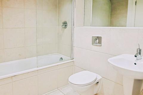 2 bedroom flat to rent, West Point, Wellington Street, Leeds, West Yorkshire, LS1