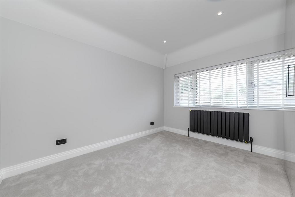 12 Kenton Gardens-23.jpg