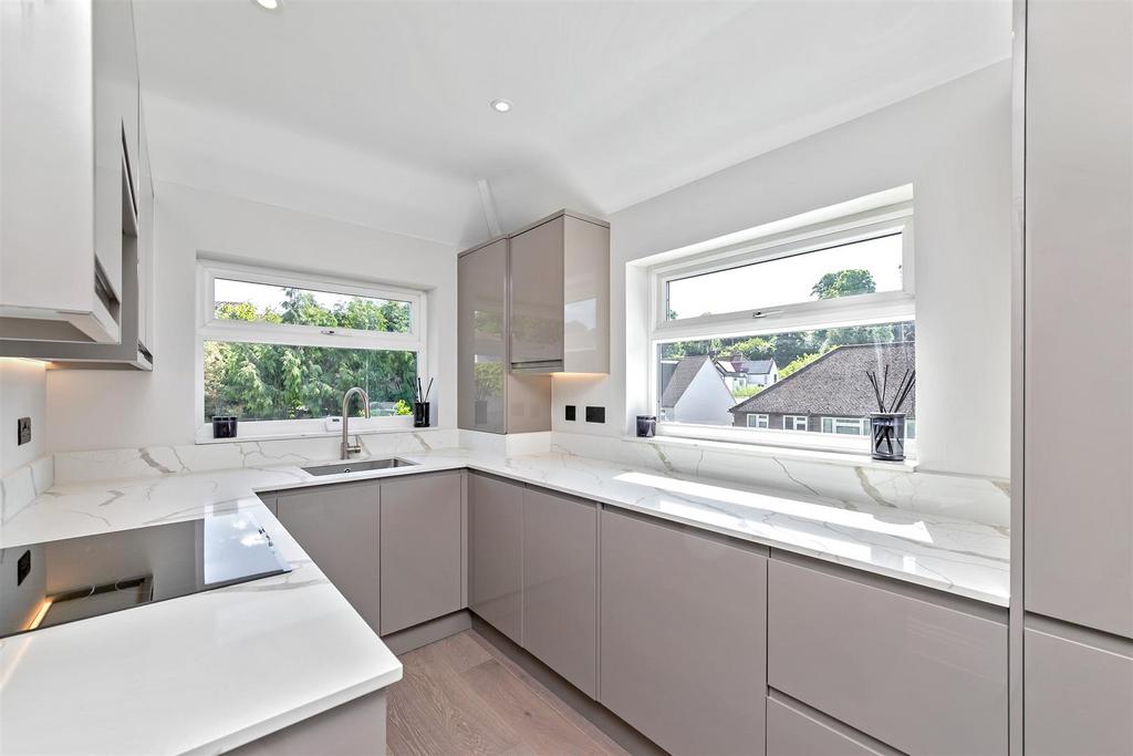 12 Kenton Gardens-43.jpg