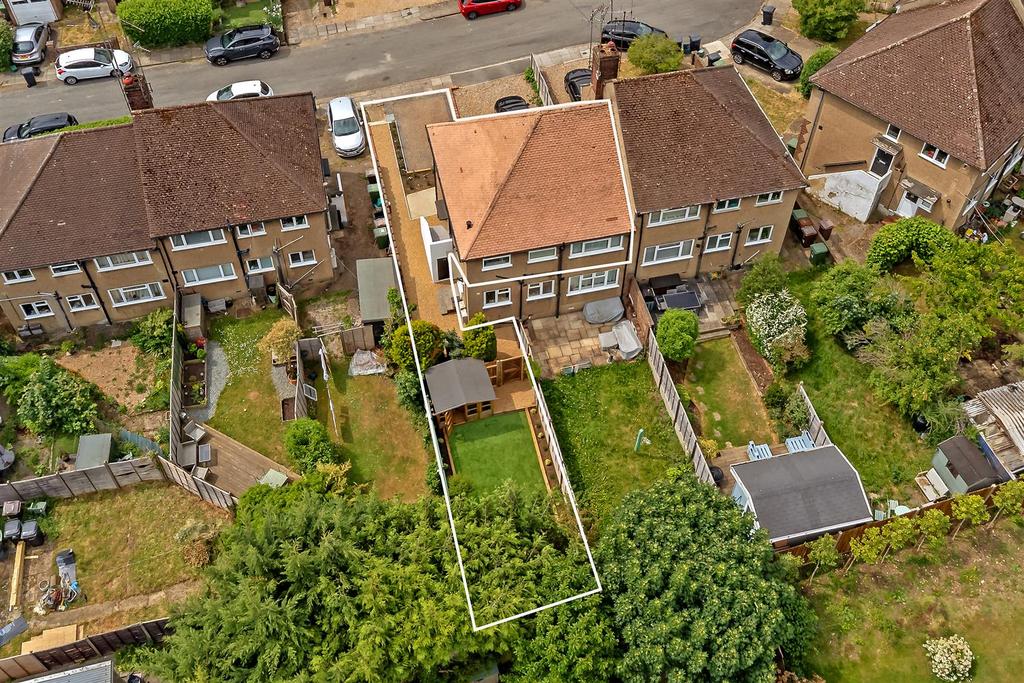 12 Kenton Gardens-7.jpg