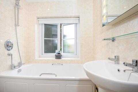 1, Claremont, 90 Chobham Road, Ascot, SL5 0HE