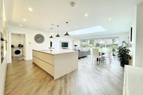 74 Dulsie Road, Talbot Woods, Bournemouth, BH3 7EB