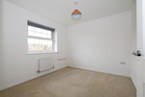 18 Esingdon Drive, Thame, OX9 3DS