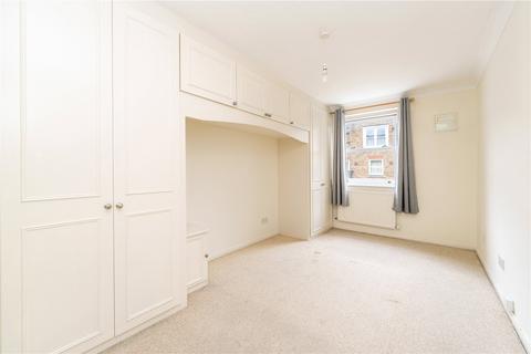 35 Cedar Terrace, Richmond, TW9 2BZ