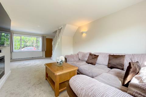 32 Fleet Road, Northfleet, Gravesend, DA11 8EE