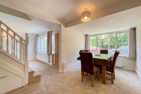 32 Fleet Road, Northfleet, Gravesend, DA11 8EE
