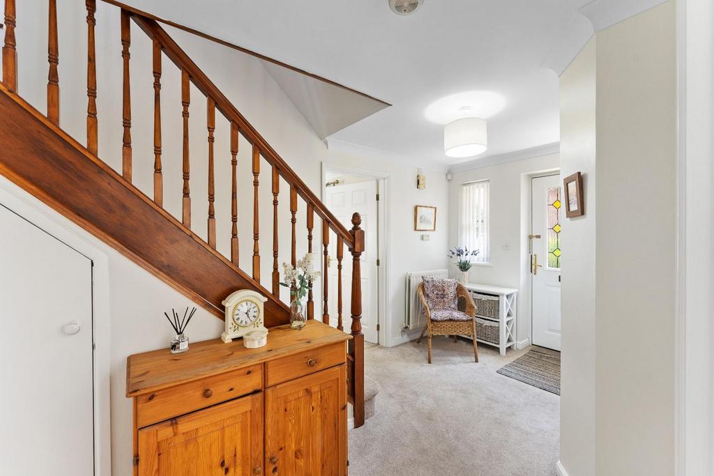 31 Grange Farm Rd  BS49 4 RB 21.jpg