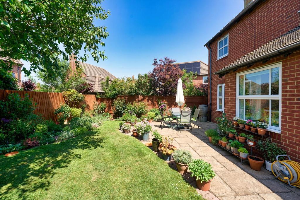 31 Grange Farm Rd  BS49 4 RB 41.jpeg
