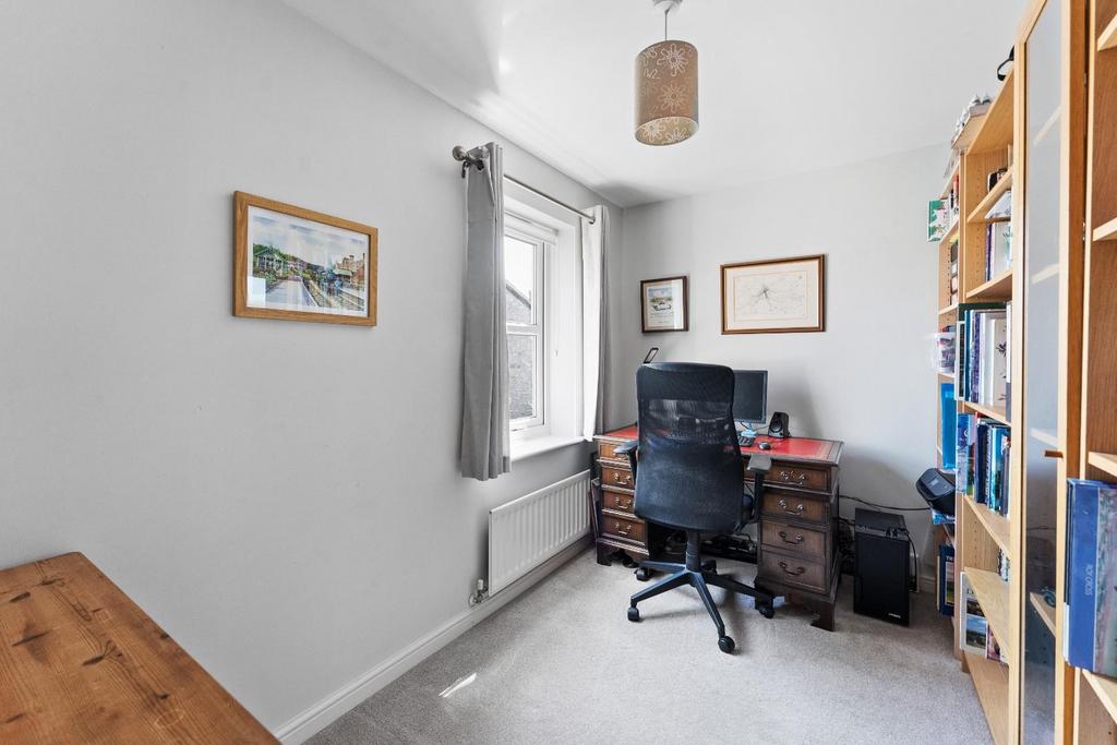 31 Grange Farm Rd  BS49 4 RB 34.jpg