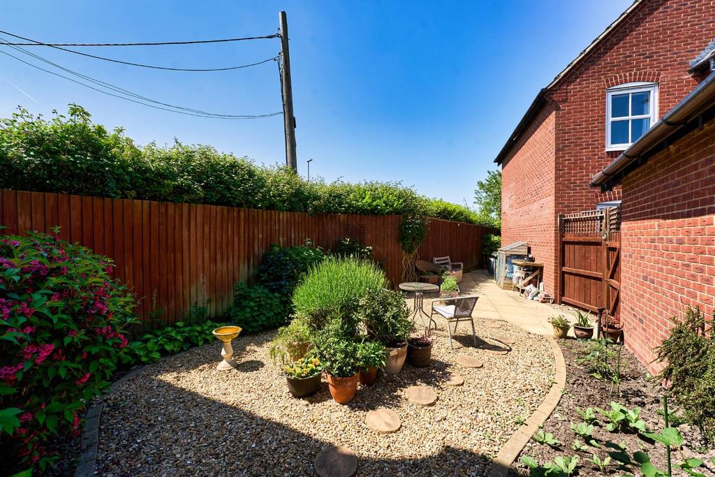 31 Grange Farm Rd  BS49 4 RB 51.jpeg