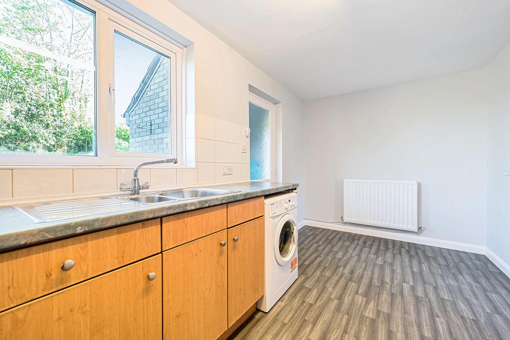 Kitchen/ Dining Room