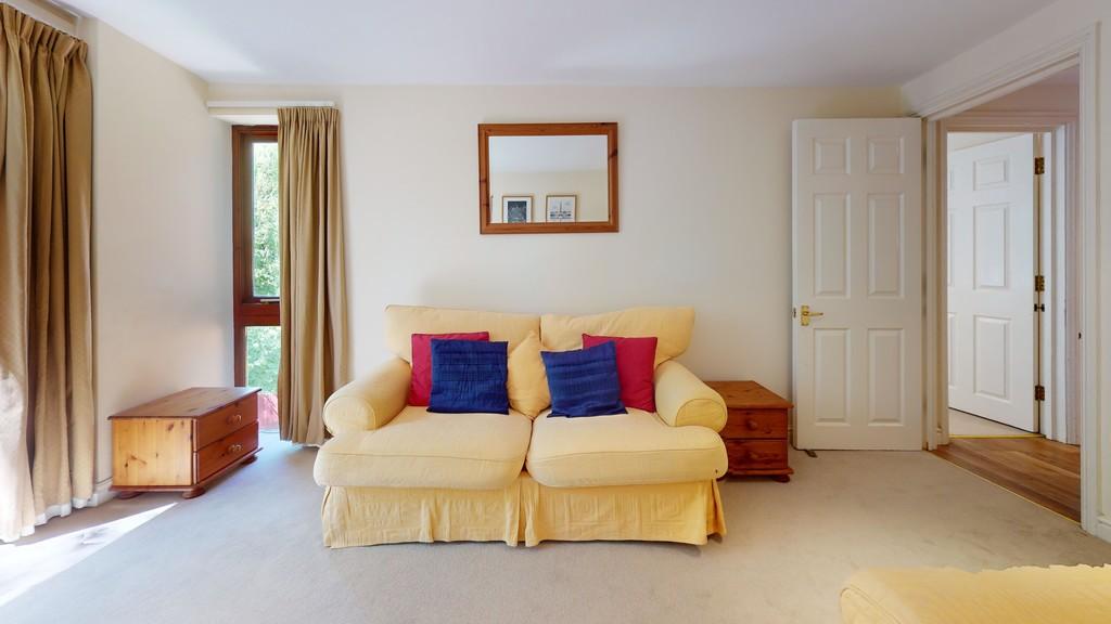 Living room - Angle 2