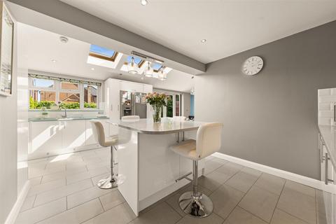 undefined, Chatsworth, Milton Keynes MK8