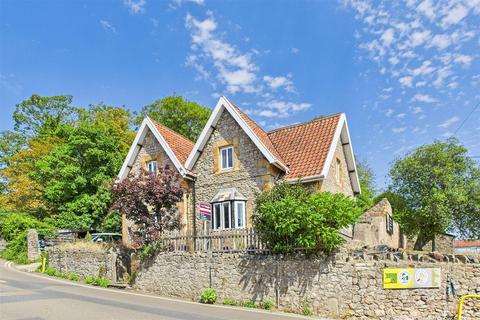 18 Chapel Hill, Clevedon, BS21 7NL