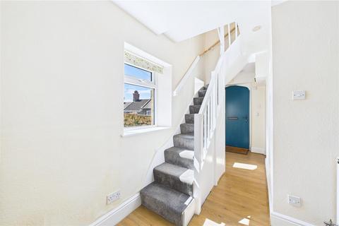 18 Chapel Hill, Clevedon, BS21 7NL