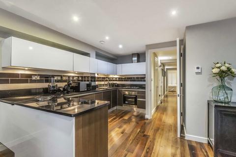 2 bedroom flat to rent, Old Street, London EC1V