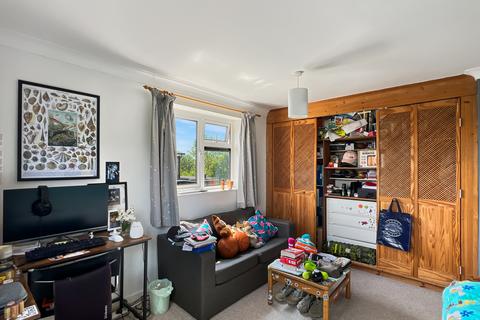 25 Atkins Close, Cambridge, CB4 2NW