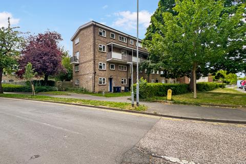 25 Atkins Close, Cambridge, CB4 2NW