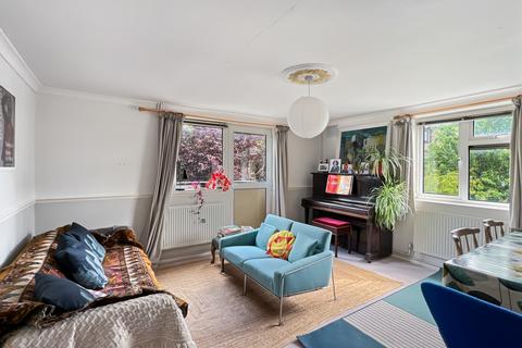 25 Atkins Close, Cambridge, CB4 2NW