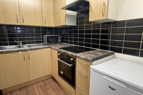 Studio to rent, Somerset Gardens, Tottenham