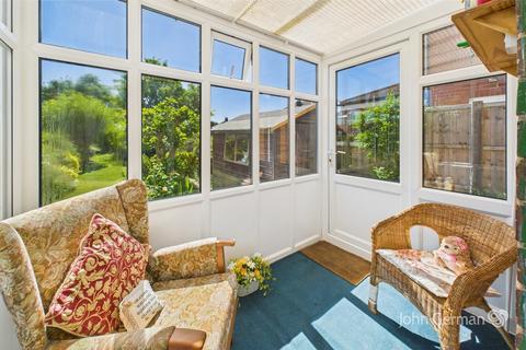3 bedroom semi-detached house for sale, Parklands Drive, Loughborough