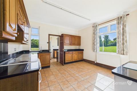 undefined, Shortheath, Swadlincote