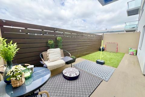 1 bedroom apartment for sale, Queensmead, Farnborough GU14