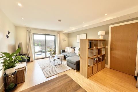 1 bedroom apartment for sale, Queensmead, Farnborough GU14
