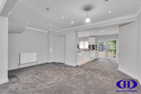 9 Willow Gardens, Hounslow, TW3 4JS