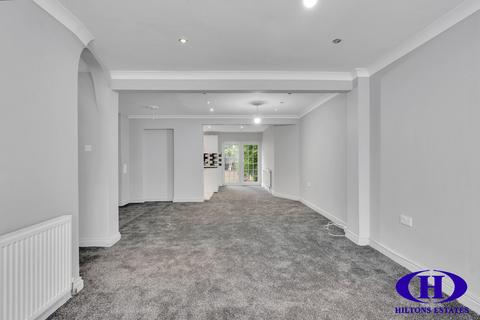 9 Willow Gardens, Hounslow, TW3 4JS