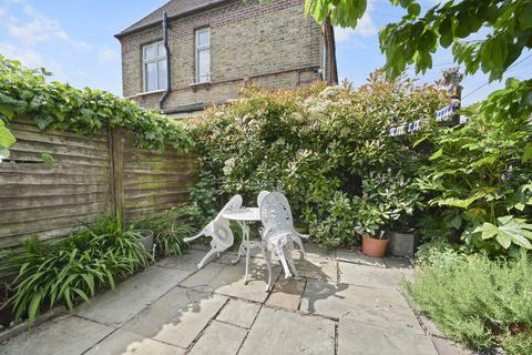 2 bedroom end of terrace house for sale, Darwin Road, Wood Green N22